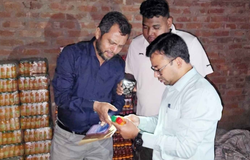 অস্বাস্থ্যকর পরিবেশে জুস তৈরি, সুপারভাইজারকে জেল