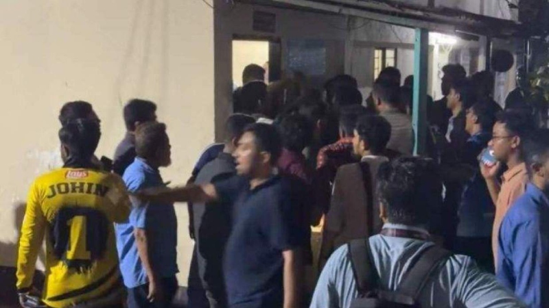 ভুয়া স্ক্রিনশট ঘিরে ছাত্রদলের তুলকালাম, মারধরের শিকার দুই ডাকসু নেতা