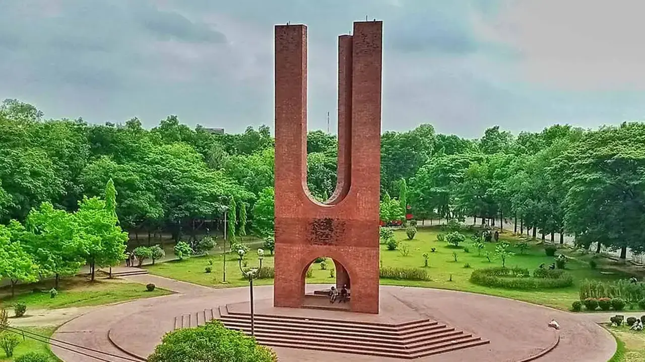 নির্দোষ প্রমাণিত হলেও জাবির ২ শিক্ষার্থীকে ৮০ হাজার টাকা জরিমানা