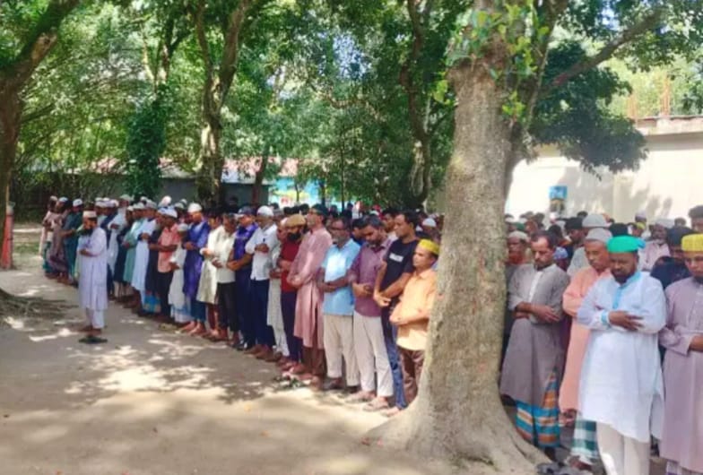 যে বিদ্যালয়ে ৩৫ বছর আলো ছড়িয়েছেন, সেখানেই অশ্রুসিক্ত বিদায় রনজিলা পারভিনকে