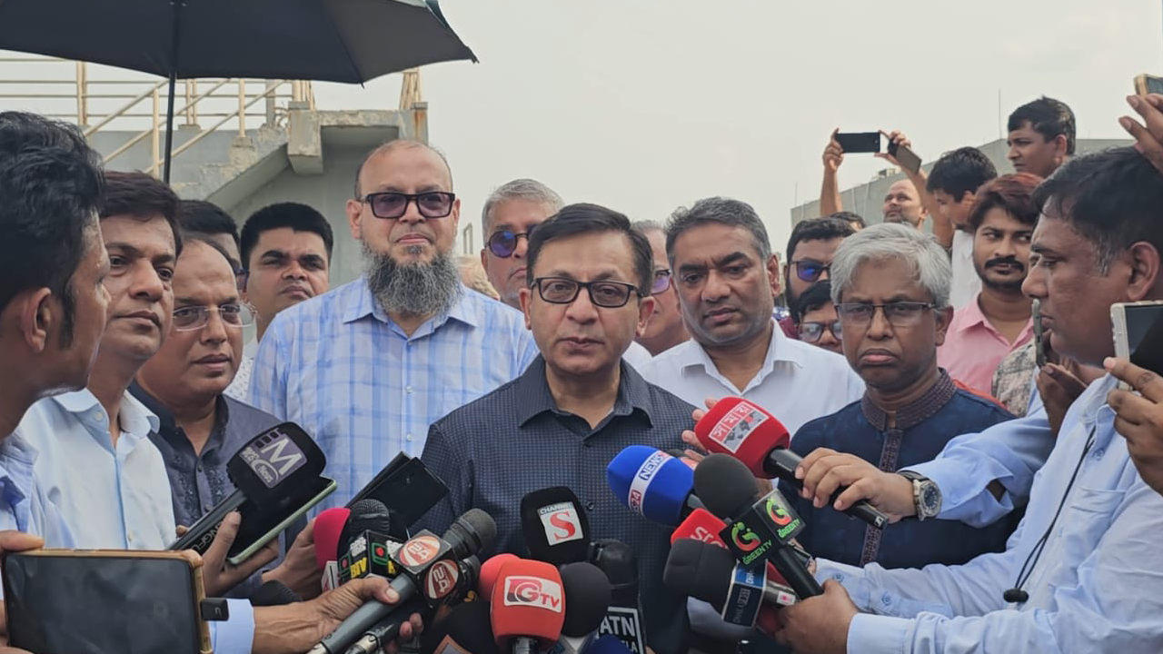 সাভারে জমেছে চামড়ার বাজার, ১০ বিলিয়ন ডলারের সম্ভাবনা দেখছেন বাণিজ্যমন্ত্রী