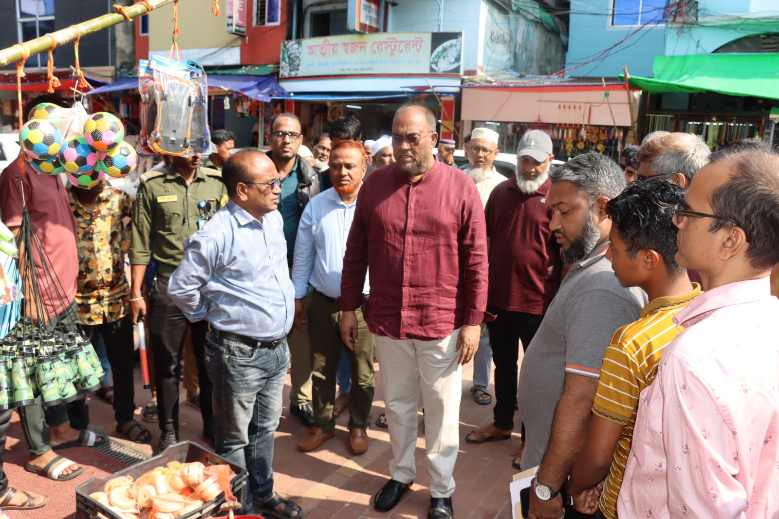 শাহজালাল (রহ.) মাজারের ওরসে প্রধানমন্ত্রীর উপহার হস্তান্তর করলেন সিসিক প্রশাসক