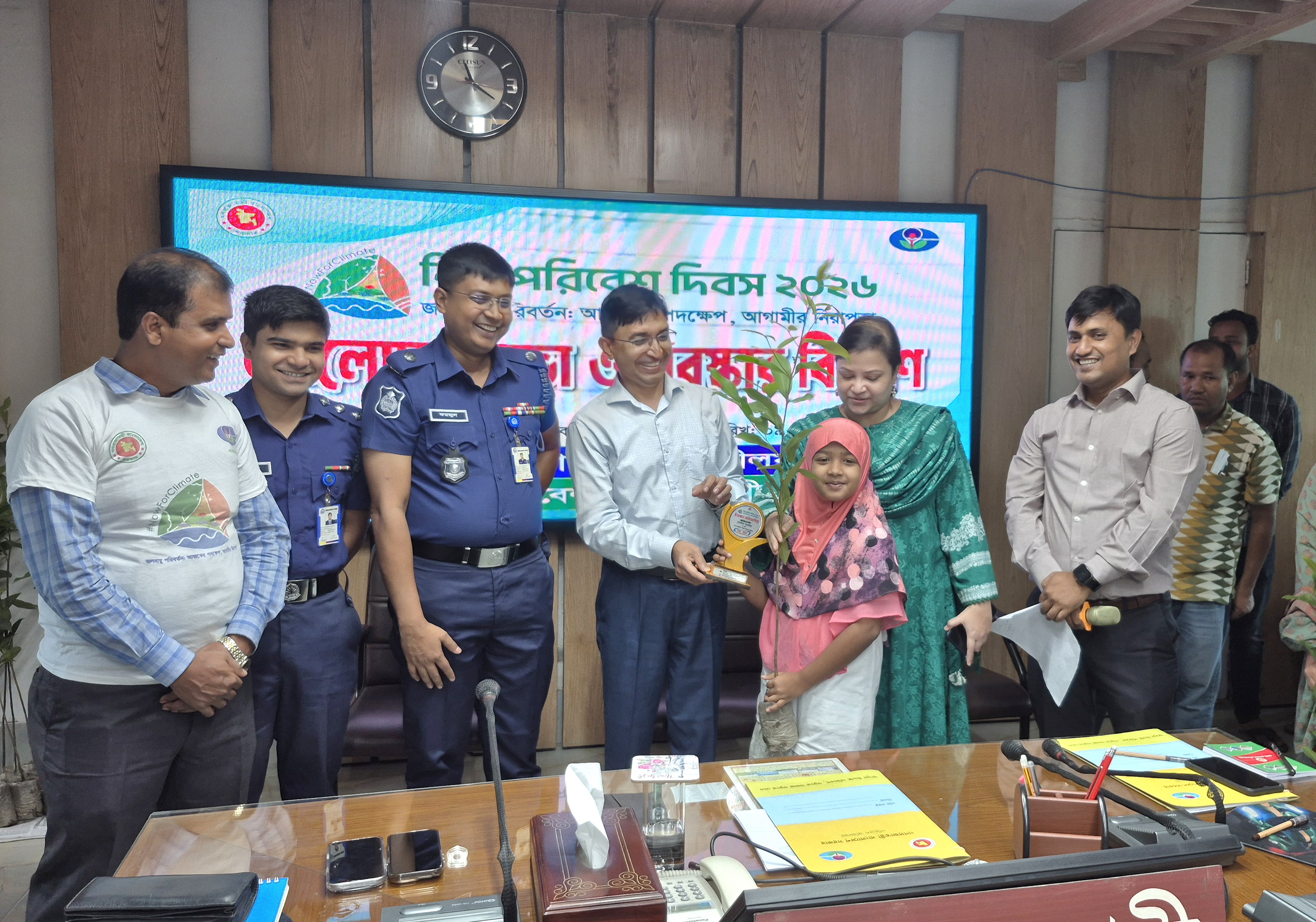 নীলফামারীতে বিশ্ব পরিবেশ দিবস উপলক্ষে আলোচনা সভা ও পুরস্কার বিতরণী