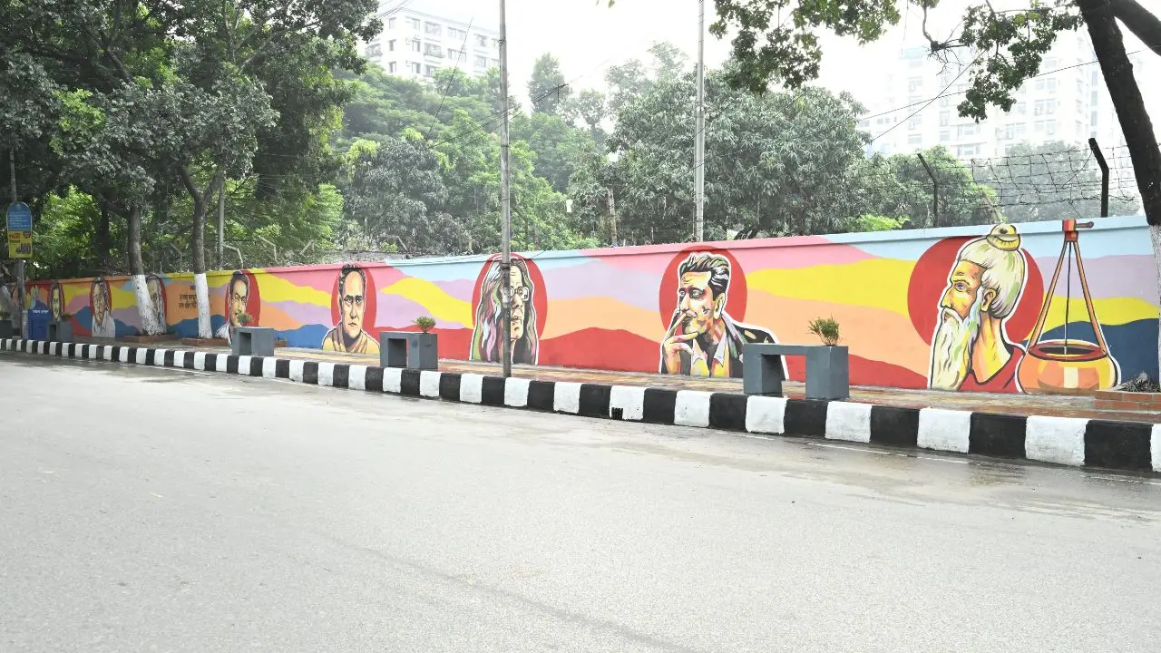 সেগুনবাগিচার ফুটপাত দখলমুক্ত করে নতুন রূপ দিলো ডিএসসিসি