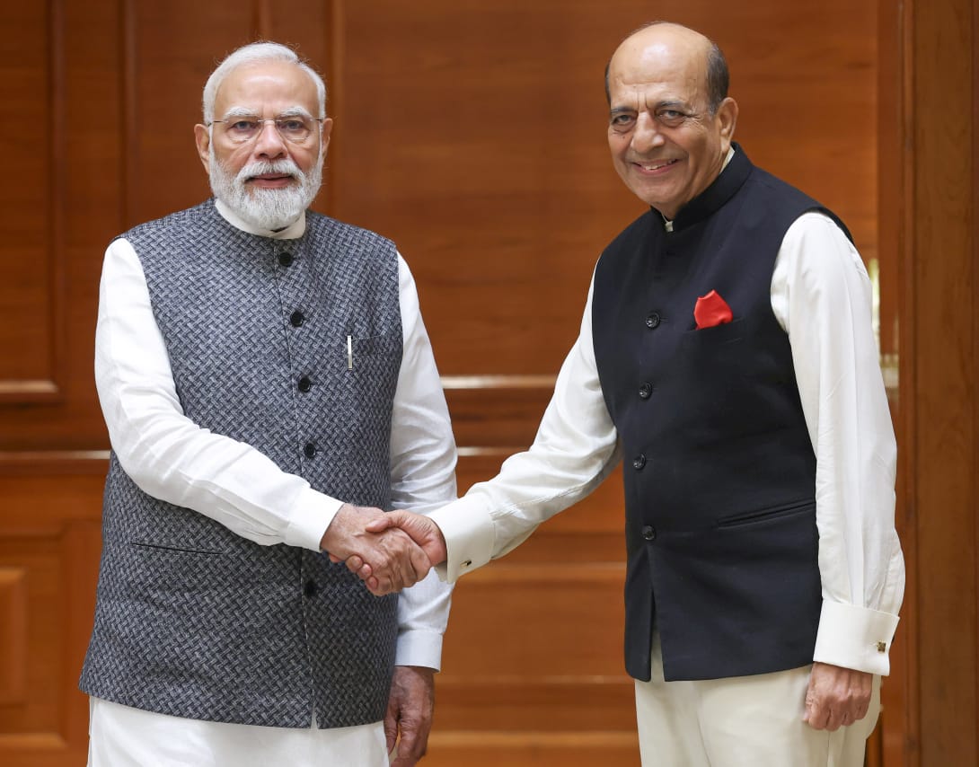 মোদীর সঙ্গে বৈঠক করলেন দীনেশ ত্রিবেদী