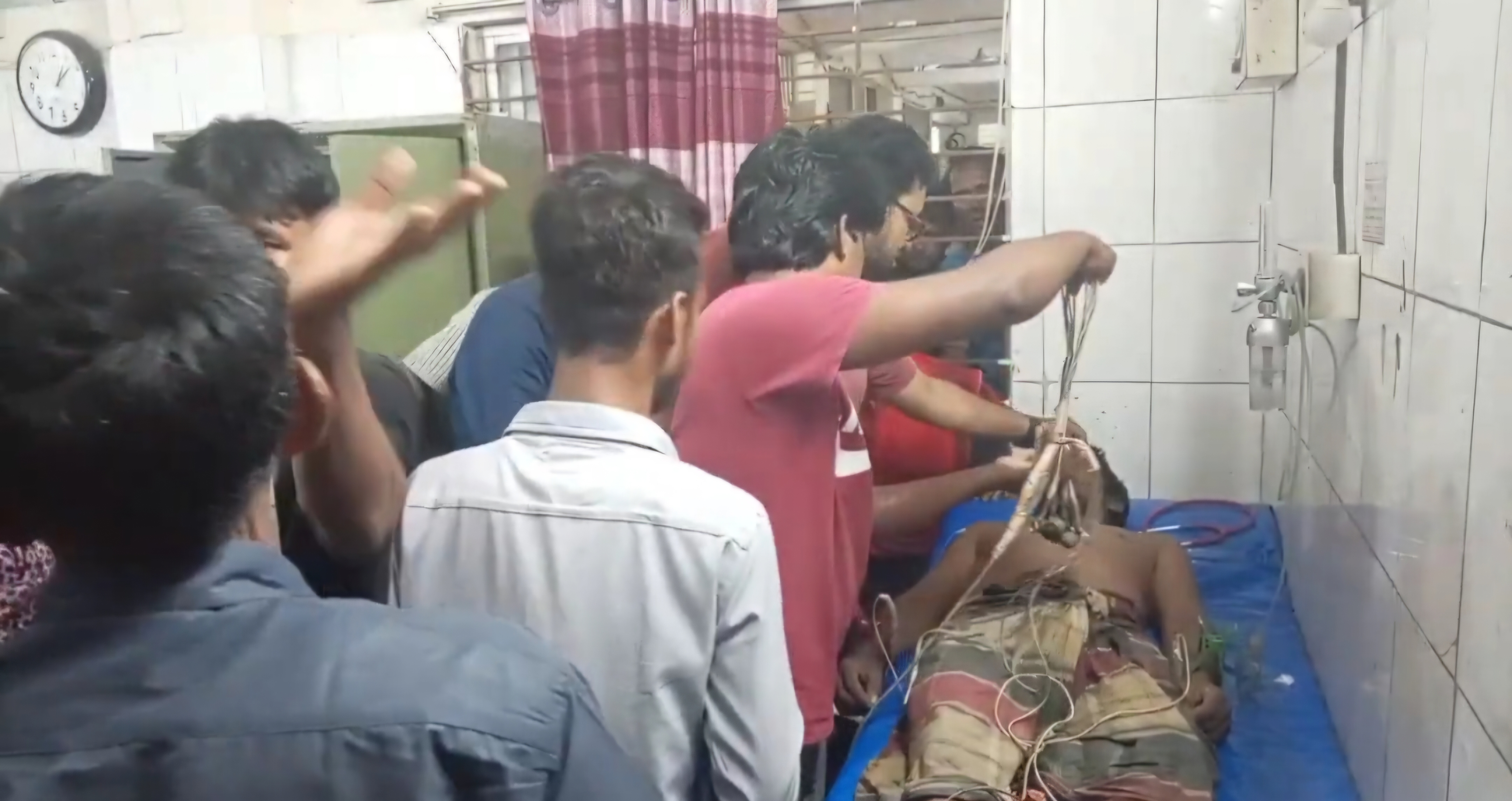 মেহেরপুরে ওঁঝার গাফিলতিতে সাপের কামড়ে কৃষকের মৃত্যু