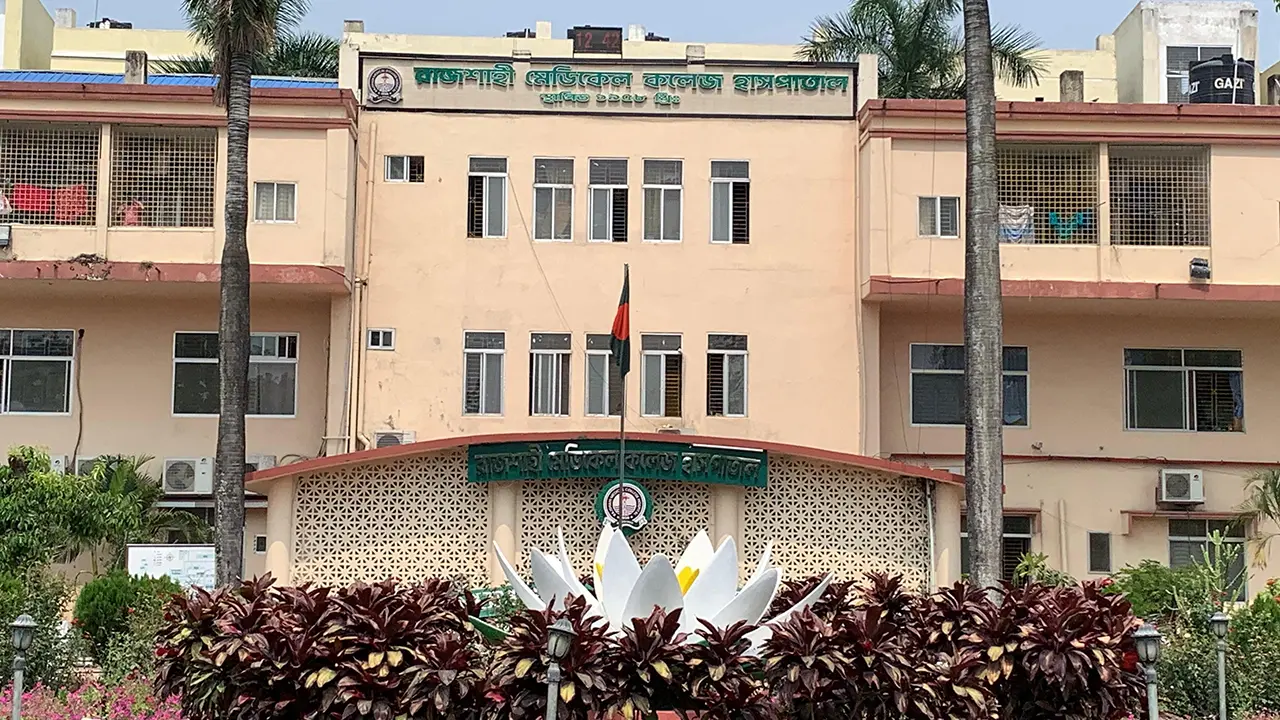 জনবল সংকটে বন্ধ আইসিইউ, চাপ সামলাতে হিমসিম রামেকের