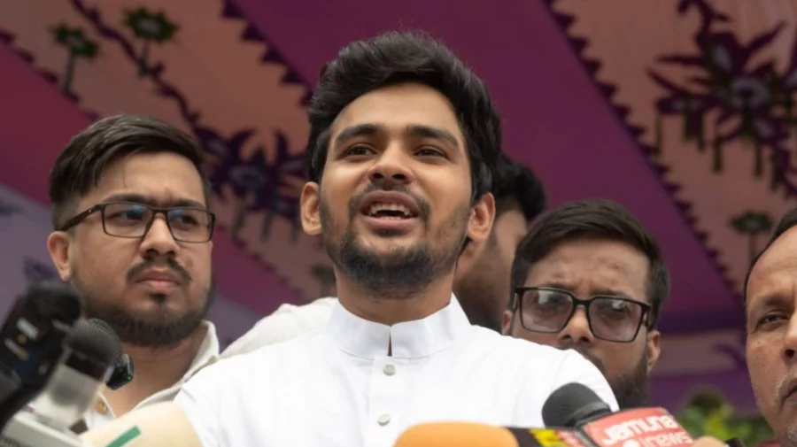সম্ভবত ভারত শেখ হাসিনাকে রাখতে চাচ্ছে না: আসিফ মাহমুদ