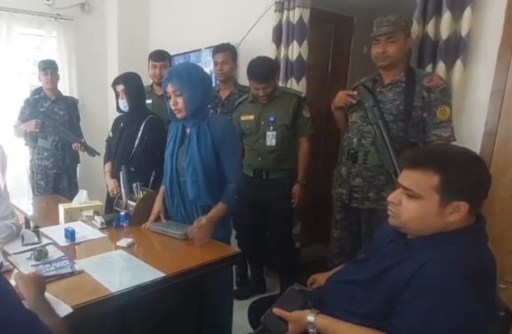 বাংলাদেশি পরিচয়ে পাসপোর্ট করতে এসে ঝালকাঠিতে সহযোগীসহ নারী আটক
