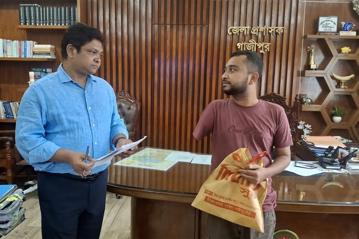অসহায় মানুষের ভরসাস্থল গাজীপুরের ডিসি: মানবিক বাংলাদেশ গড়ার উজ্জ্বল দৃষ্টান্ত