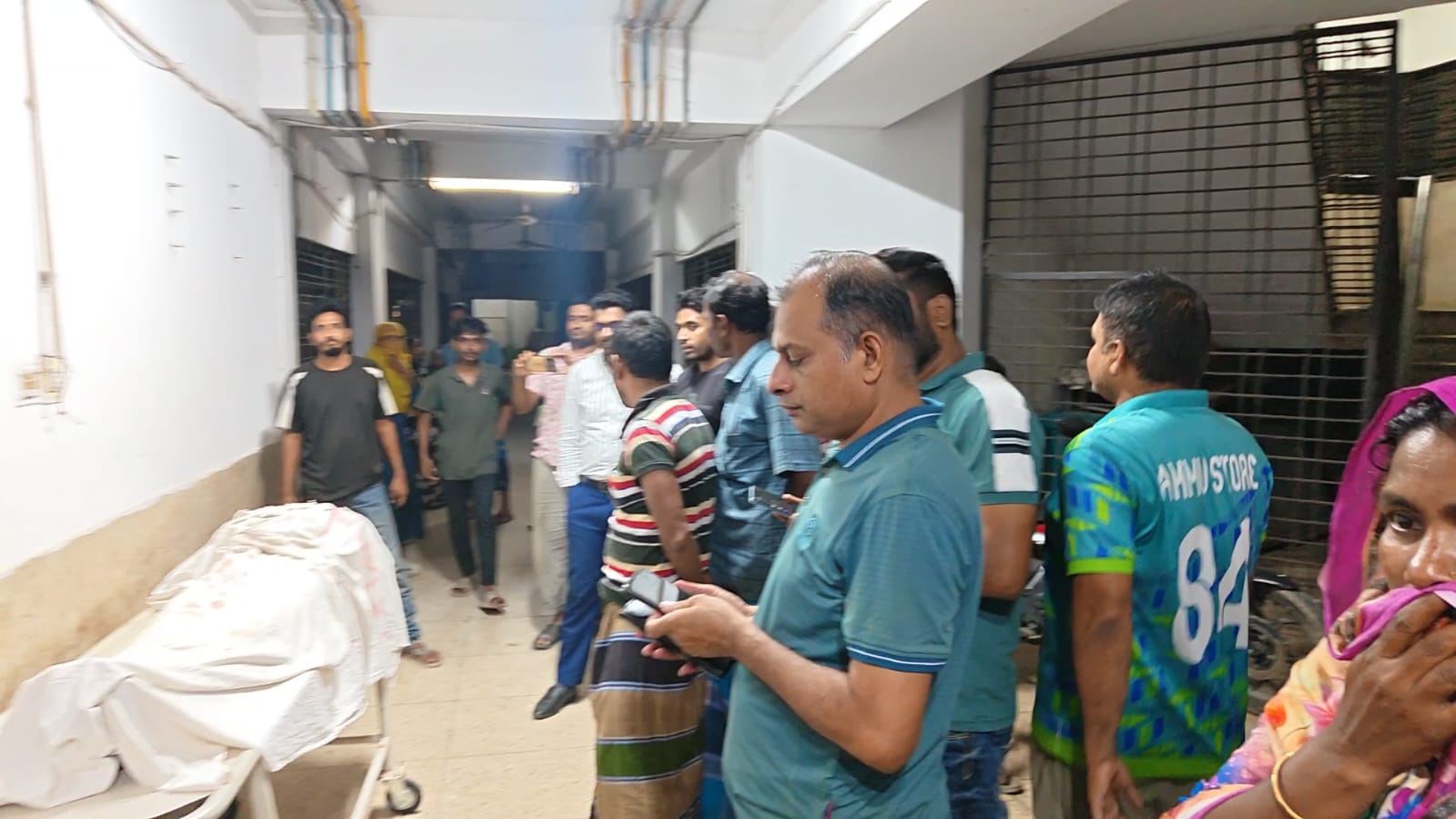 তুচ্ছ ঘটনাকে কেন্দ্র করে খালাতো ভাইয়ের হাতে রিক্সা চালক নিহত