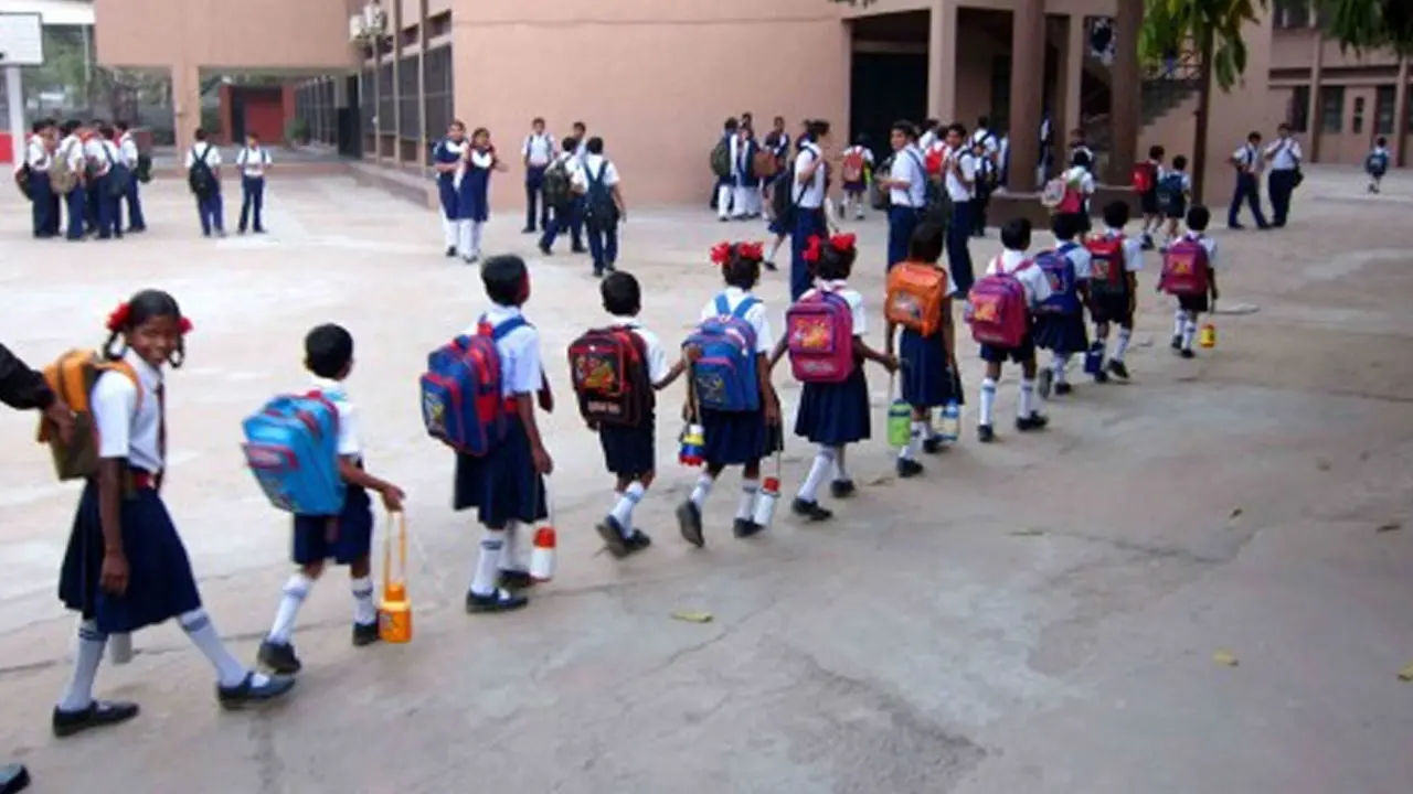 দীর্ঘ ছুটি শেষে রোববার খুলছে সব শিক্ষাপ্রতিষ্ঠান