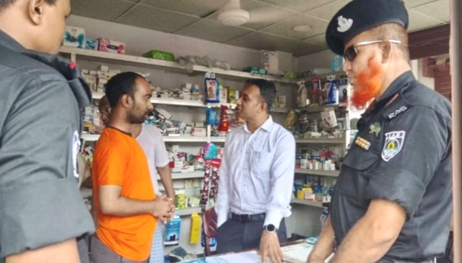 ডাক্তার পরিচয়ে প্রতারণা, দুই ভাইকে জরিমানা