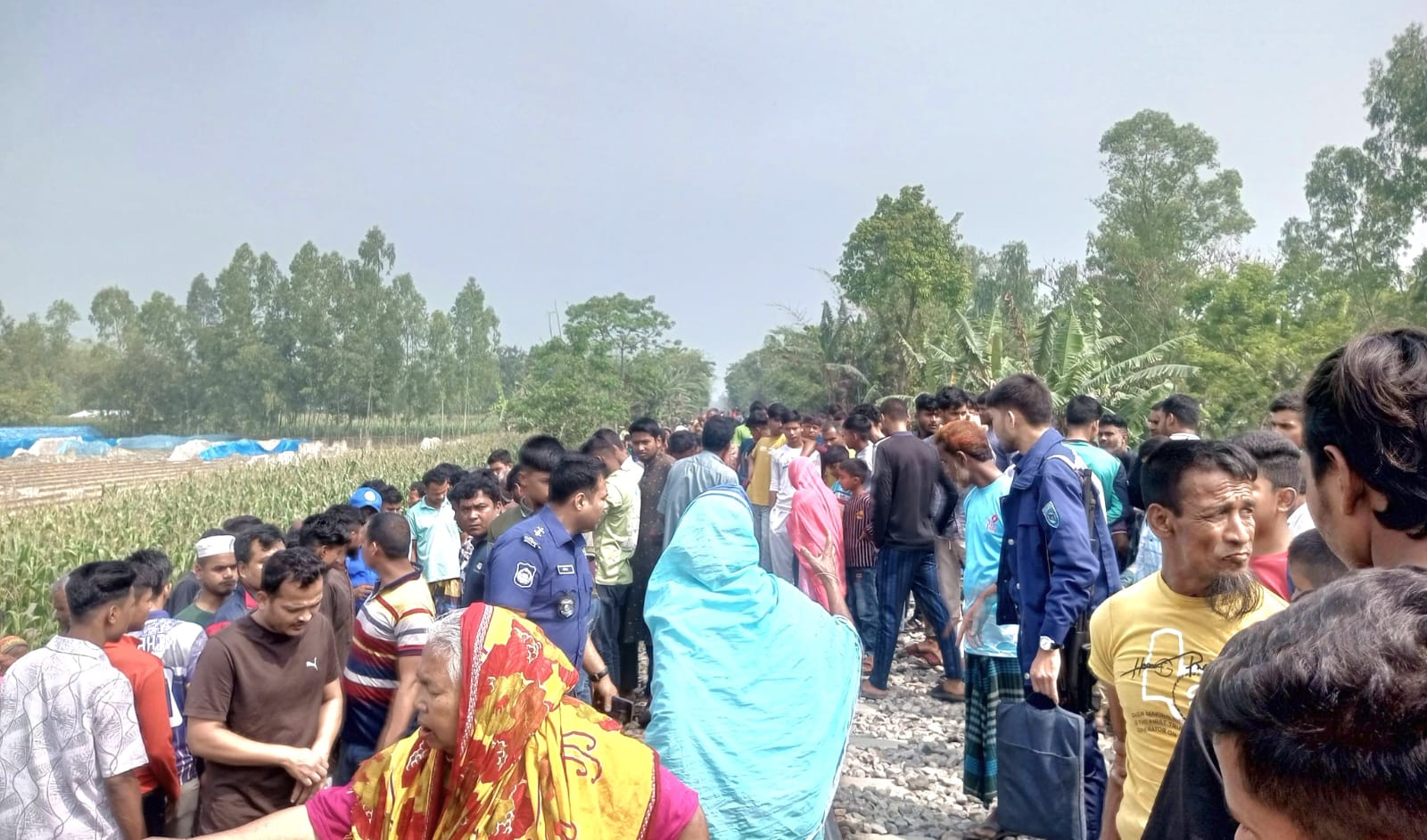 নীলফামারীতে ট্রেনে কাঁটা পড়ে বৃদ্ধের মৃত্যু