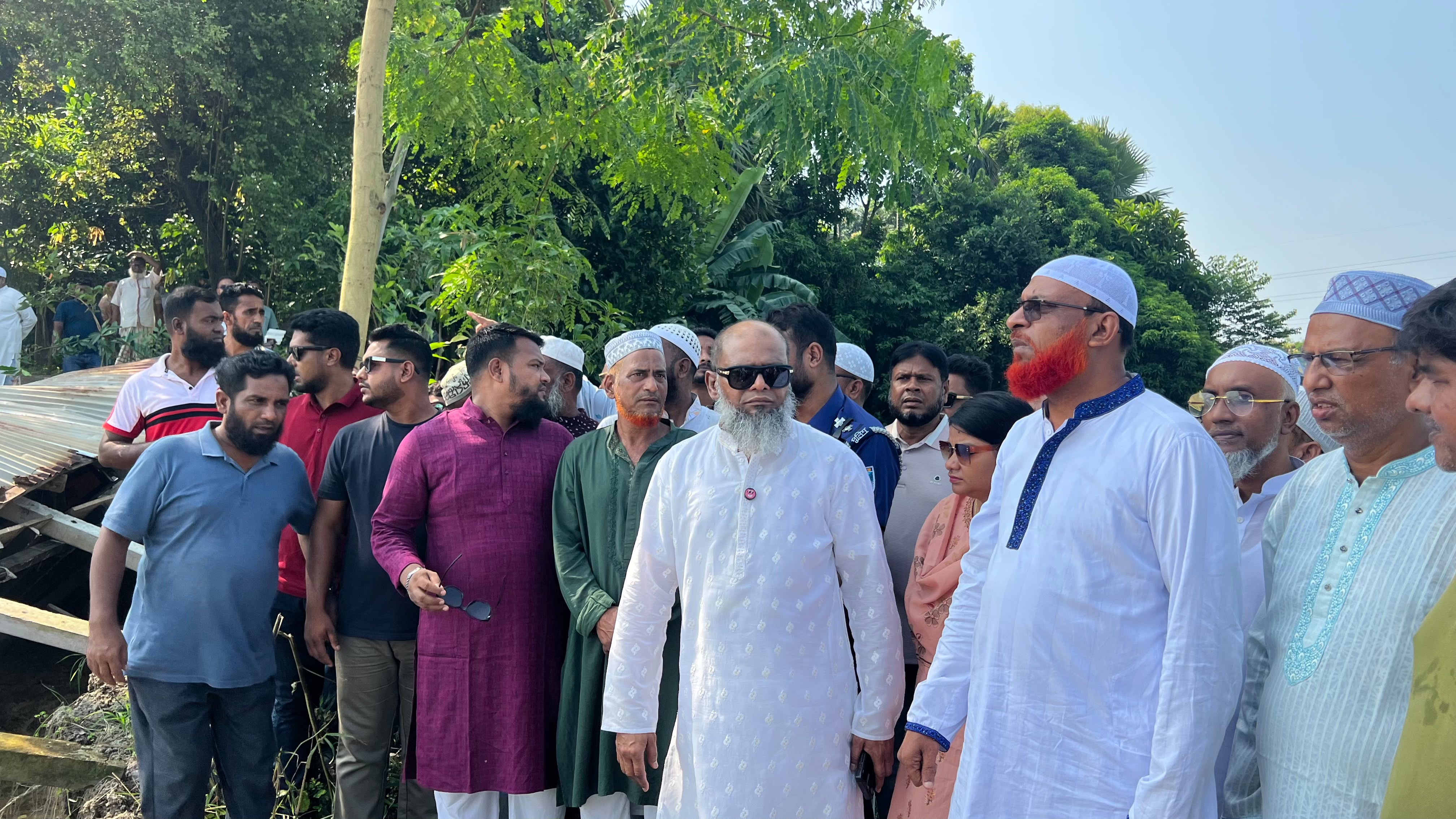 ধলেশ্বরীর ভাঙন পরিদর্শনে এমপি আব্দুল্লাহ, দ্রুত সমাধানের আশ্বাস