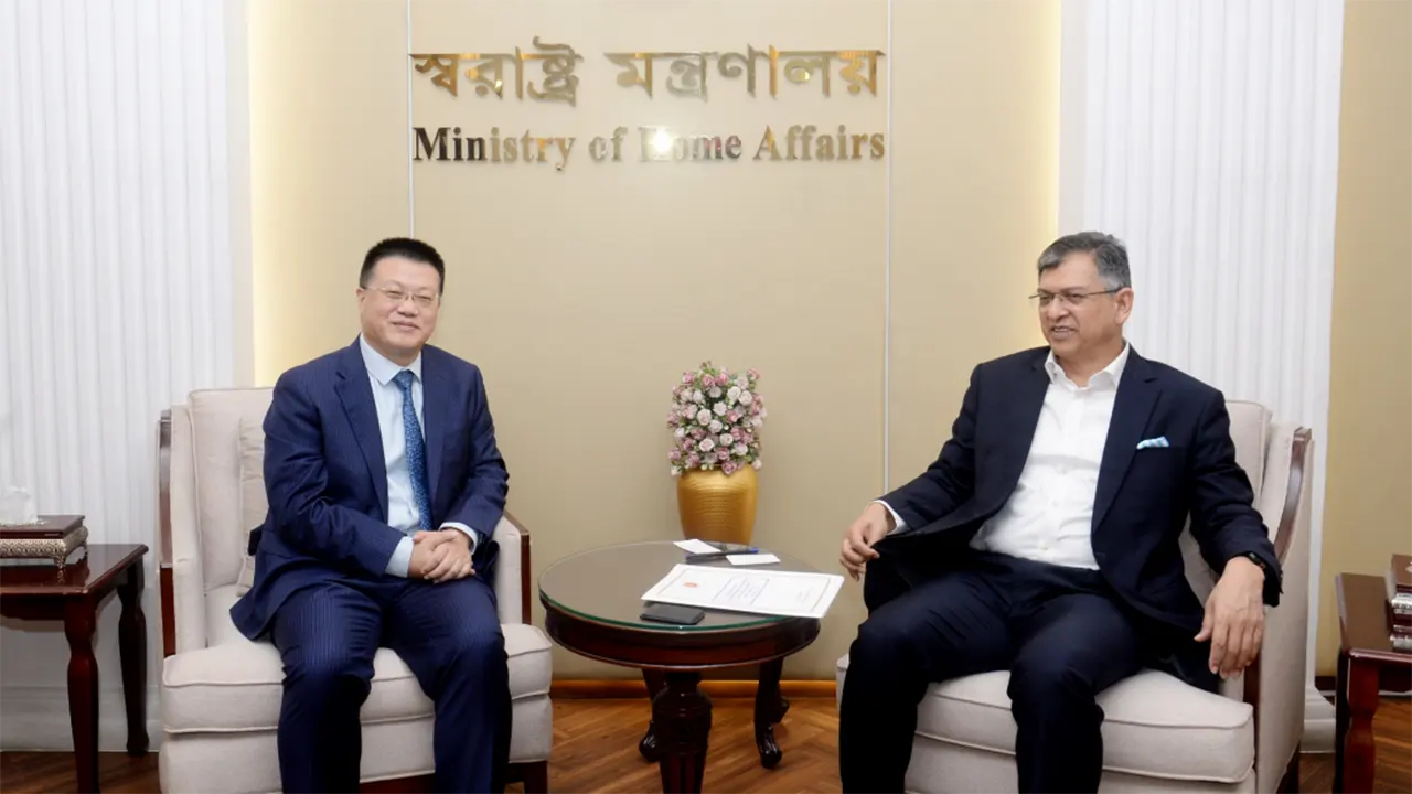 সাইবার অপরাধ দমনে যৌথ উদ্যোগ: চীনের বিদায়ী রাষ্ট্রদূতের সঙ্গে স্বরাষ্ট্রমন্ত্রীদের বৈঠক