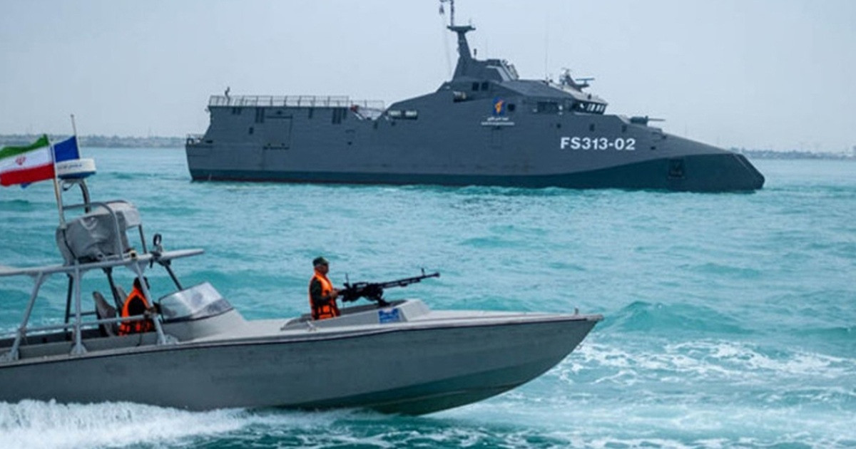 ইরান হুঁশিয়ারি: উপকূল বা দ্বীপে হামলা হলে পারস্য উপসাগরের সব রোডে মাইন বসানো হবে