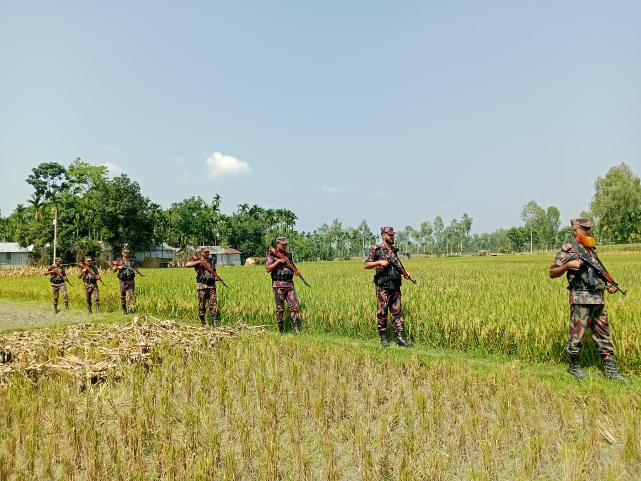 কুড়িগ্রাম সীমান্তে বাংলাদেশী যুবককে আটক বিএসএফ'র