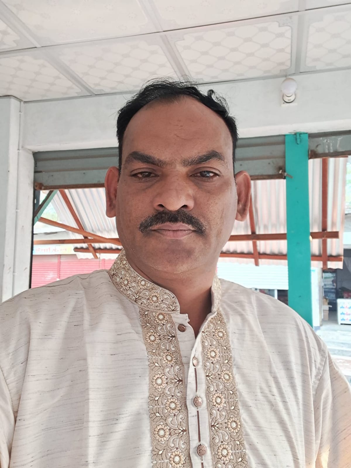 সিরাজদিখানে ডিবি পুলিশের হামলার মামলার আসামী আমির হোসেন কসাইকে গ্রেফতার
