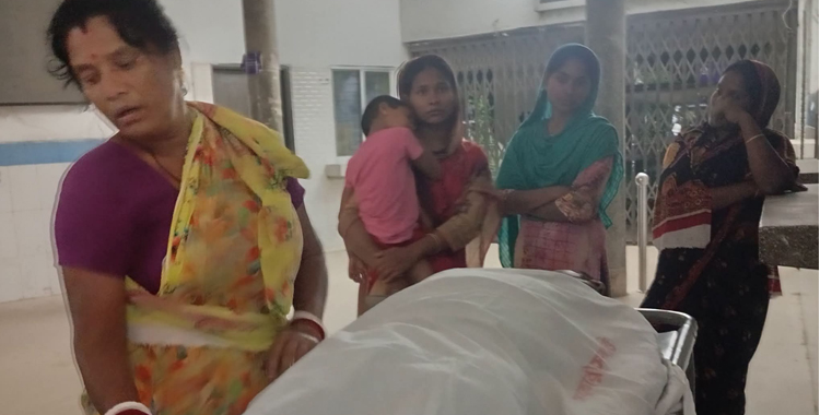 নড়াইলে বিবাহ অনুষ্ঠানে আলোকসজ্জায় একজনের মৃত্যু