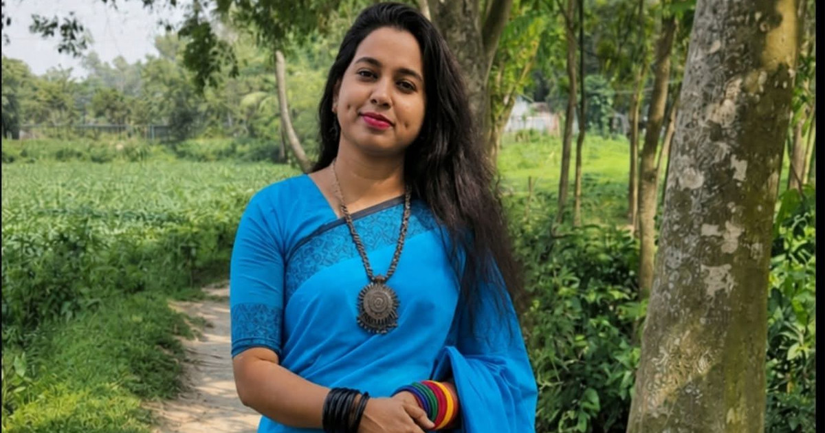 শিক্ষিকার মাথায় ১০ কোপ দিলেন ছাত্রীর মা