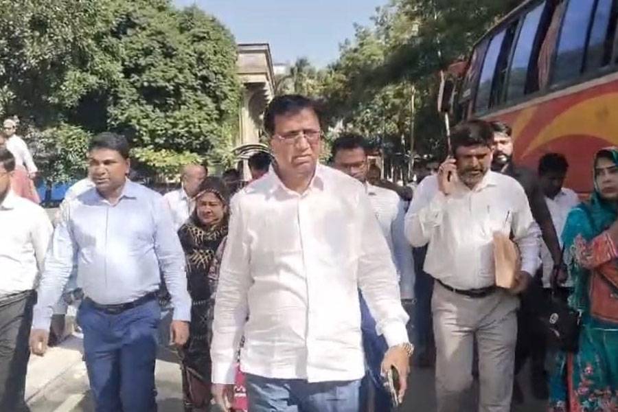 ওসমানী উদ্যান উদ্বোধনের আগে নগর ভবন এলাকা পরিদর্শনে ডিএসসিসি প্রশাসক