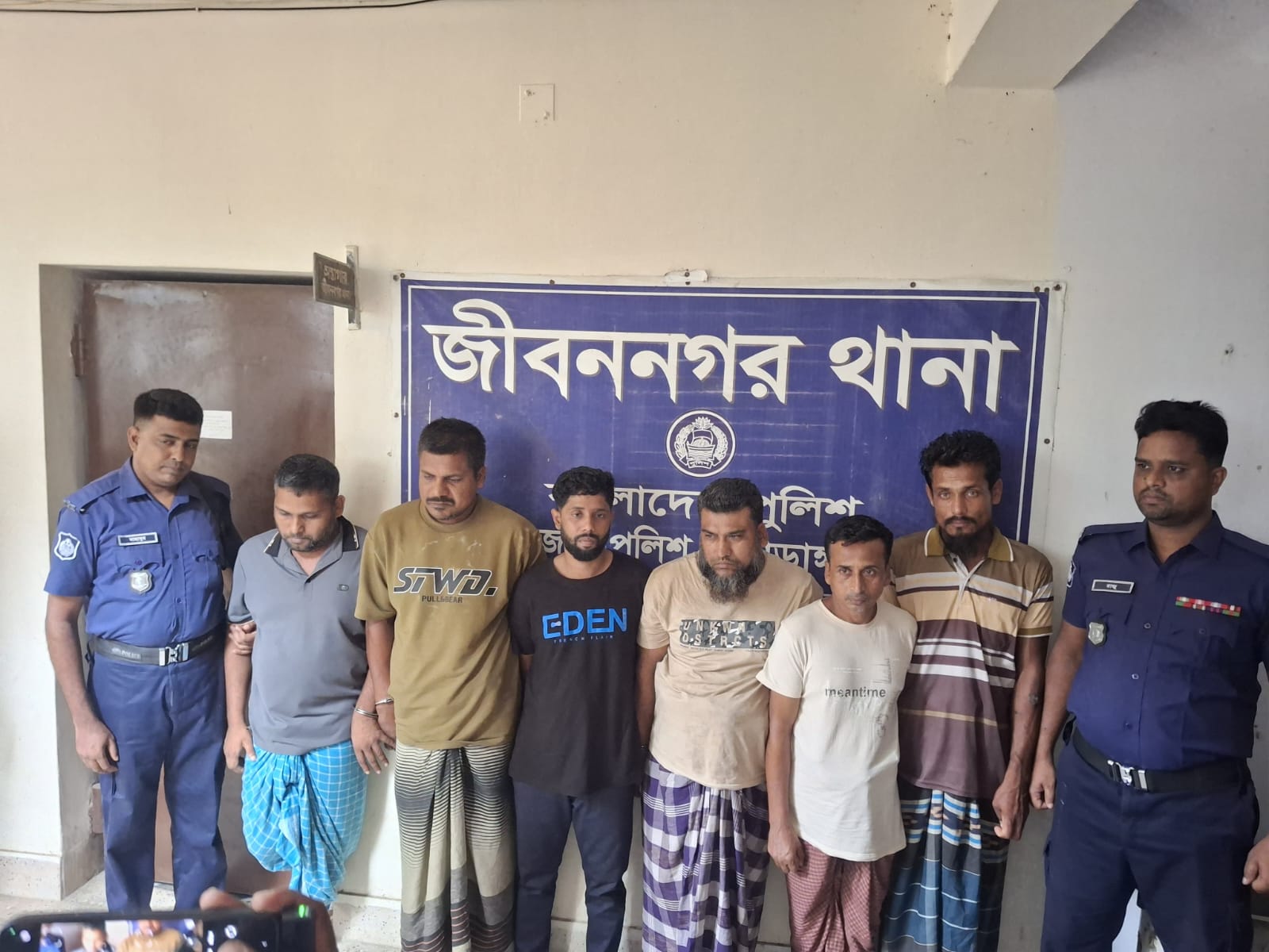 জীবননগরে ৪ ট্রান্সফরমার চুরি, চোর চক্রের ৬ সদস্য গ্রেফতার