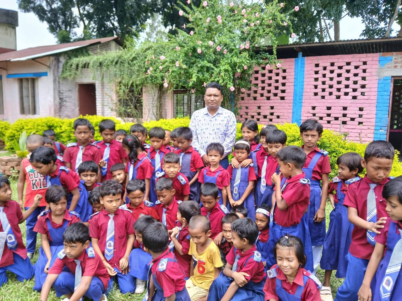 ঠাকুরগাঁও সদরের ধন্দোগাঁও সরকারি প্রাথমিক বিদ্যালয়ে পিটিআই ইন্সট্রাক্টরের অনলাইন পরিদর্শন