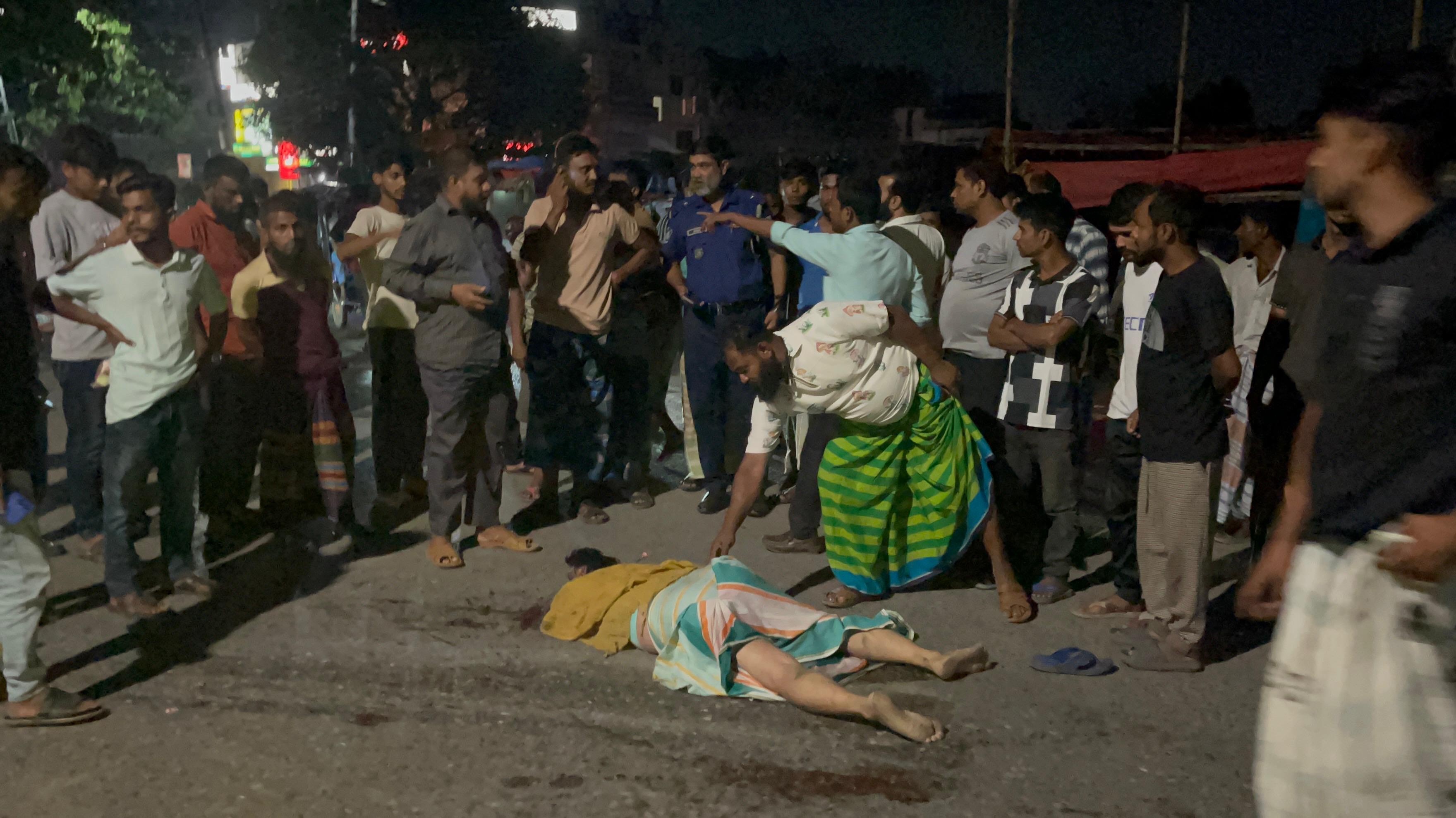 ধামরাইয়ে ট্রাক চাপায় অটোরিকশা চালক নিহত