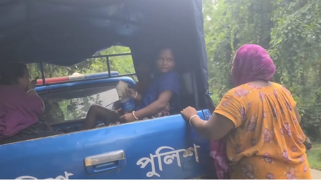 শ্রীপুরে আদিবাসী পল্লীতে পুলিশের অভিযান, চোলাই মদসহ আটক ৩