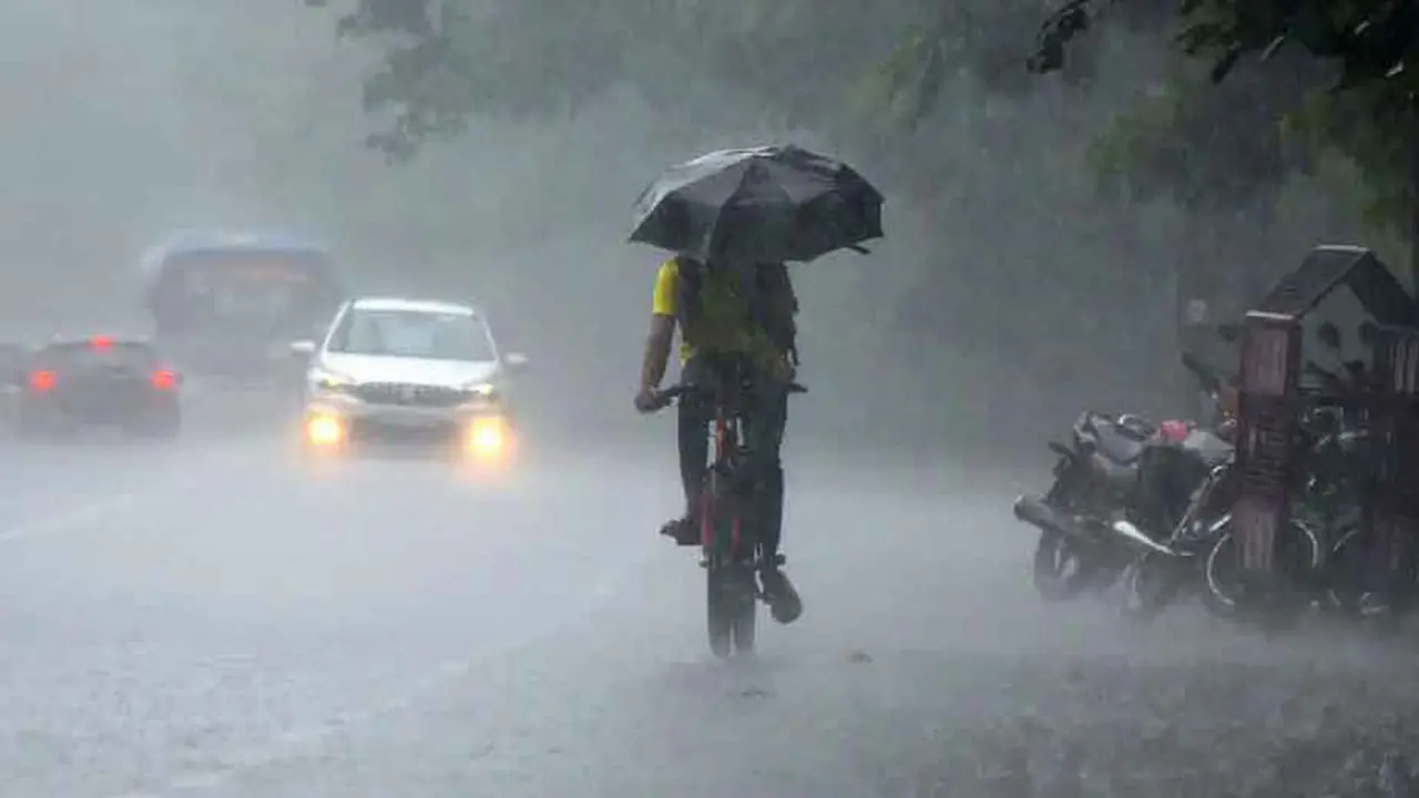 দেশজুড়ে ৫ দিন বৃষ্টির পূর্বাভাস, কোথাও ভারী বর্ষণের সম্ভাবনা