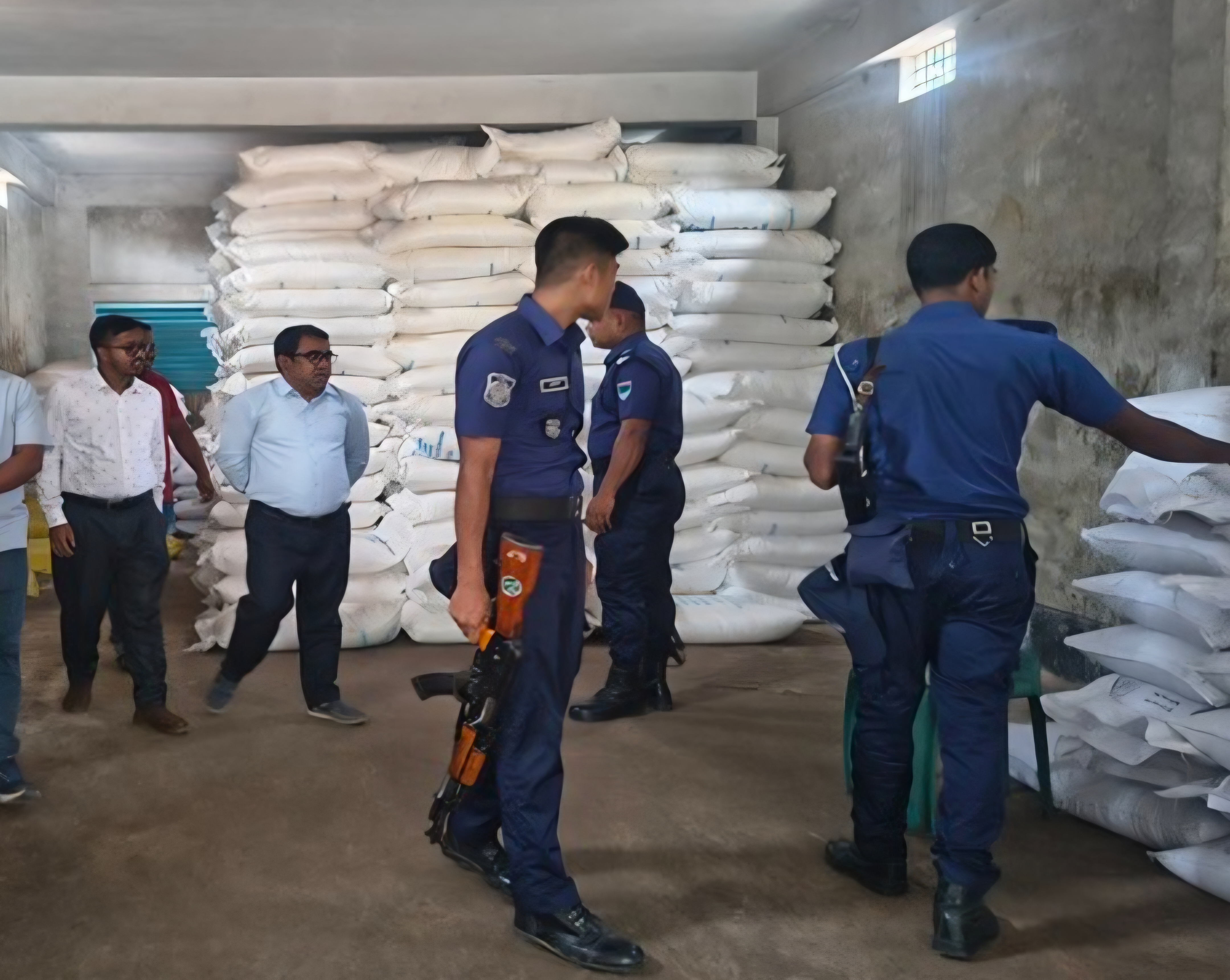 মেহেরপুরে দুই প্রতিষ্ঠানকে ৪০ হাজার টাকা জরিমানা