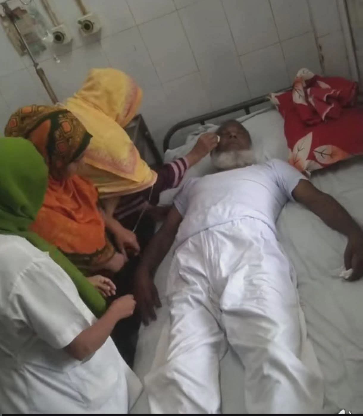 এনসিপিতে যোগ দেওয়া আওয়ামীলীগ নেতা  ইউপি চেয়ারম্যান পাখি হামলার শিকার