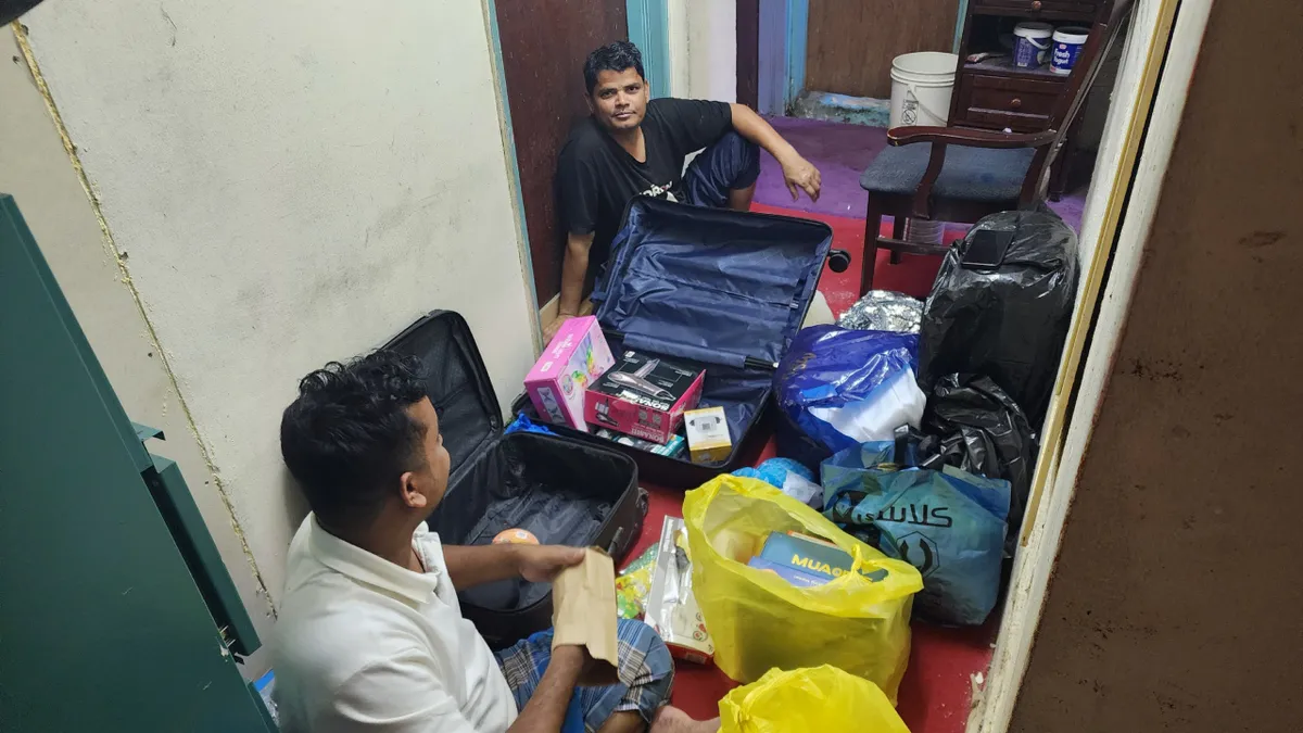 মধ্যপ্রাচ্যে ফ্লাইট বন্ধ, ঈদে দেশে ফেরা নিয়ে দুশ্চিন্তায় প্রবাসীরা