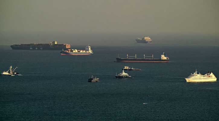 ট্রাম্পের সময়সীমা ঘনিয়ে আসছে, কিছু এশীয় দেশের সঙ্গে হরমুজ প্রণালী চুক্তি করেছে ইরান