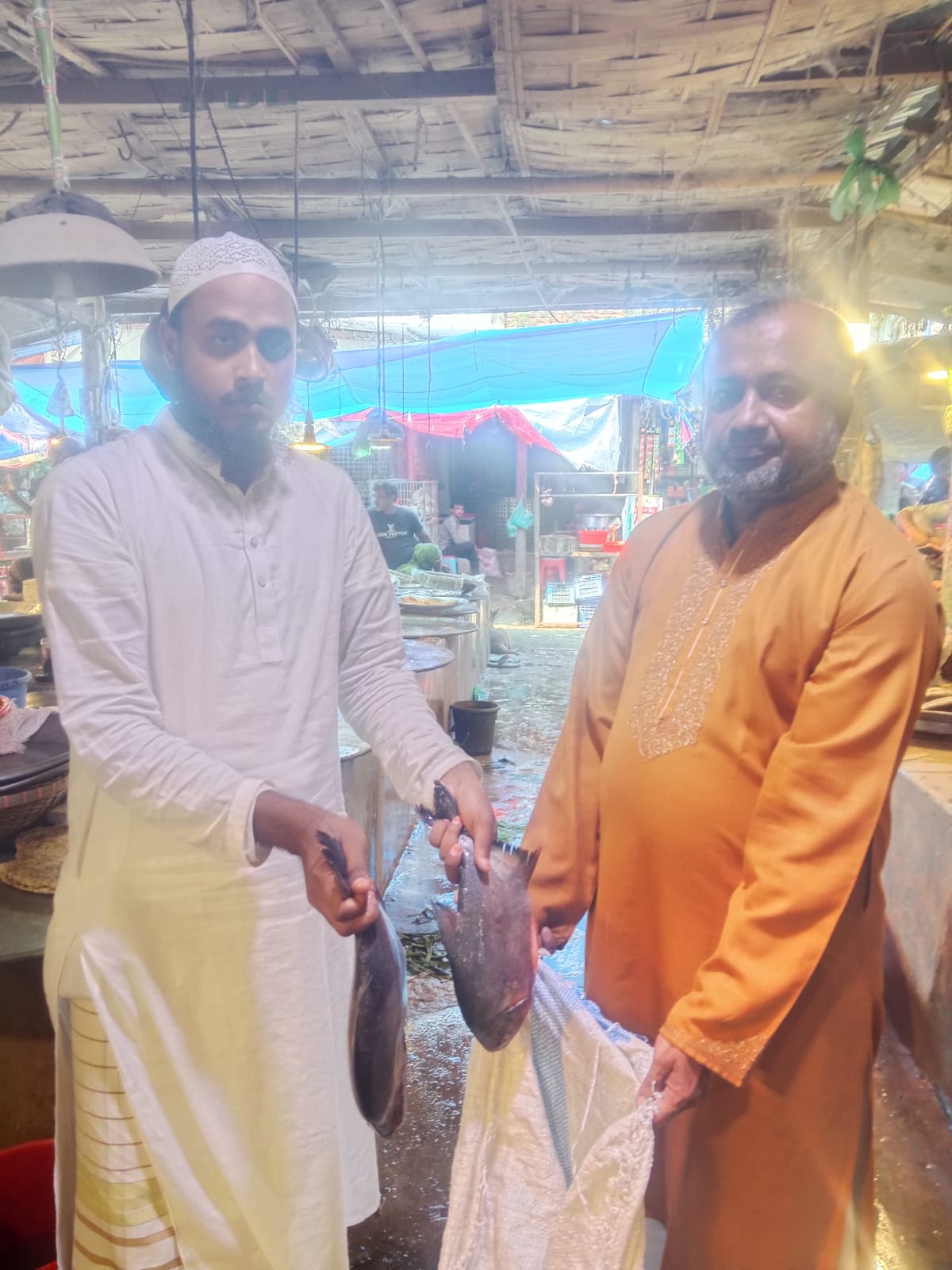 সিরাজদিখান বাজারে বিক্রয় নিষিদ্ধ ১৩ কেজি ৫০০ গ্রাম পিরানহা জব্দ