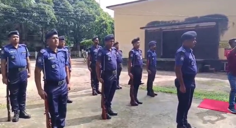 চট্টগ্রাম বিভাগীয় কমিশনারের কেপিএম মিল পরিদর্শন