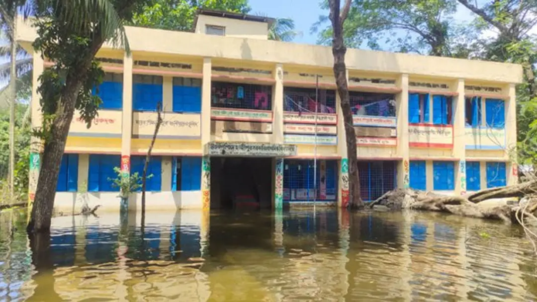 ১১২ সরকারি প্রাথমিক বিদ্যালয় কাম বন্যা আশ্রয়কেন্দ্র অনুমোদন