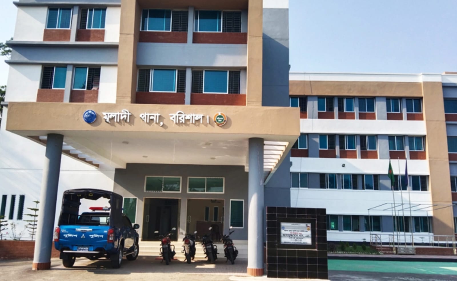 হাতকড়াসহ ছিনতাইয়ের পরই রাতে ফের গ্রেপ্তার বাচ্চু খান