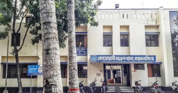 দুর্গন্ধের উৎস খুঁজতে গিয়ে পাটক্ষেতে মিললো নারীর মরদেহ