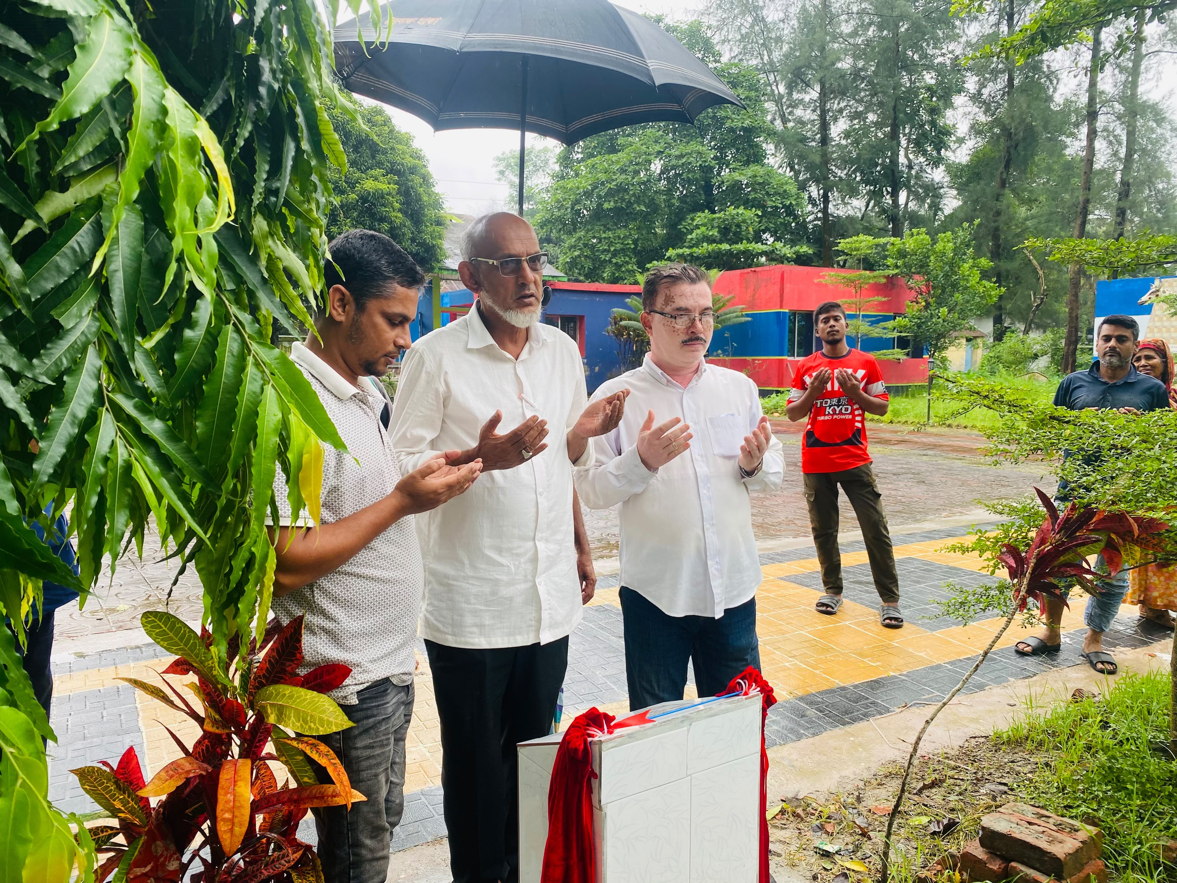 পিরোজপুরে ডিসি পার্কের সংস্কার ও উন্নয়ন কাজের উদ্বোধন করলেন আলমগীর হোসেন