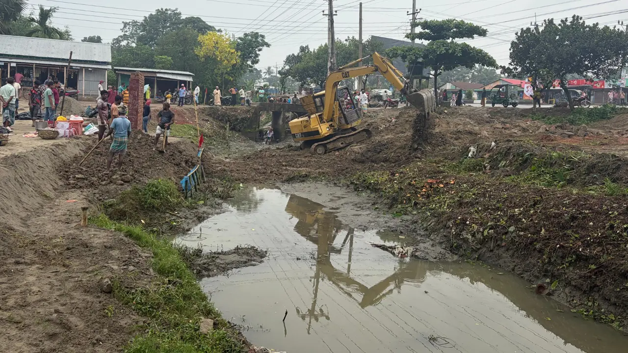 বাবার খনন করা খাল ৪৭ বছর পর পুনঃখননের উদ্বোধন করবেন প্রধানমন্ত্রী