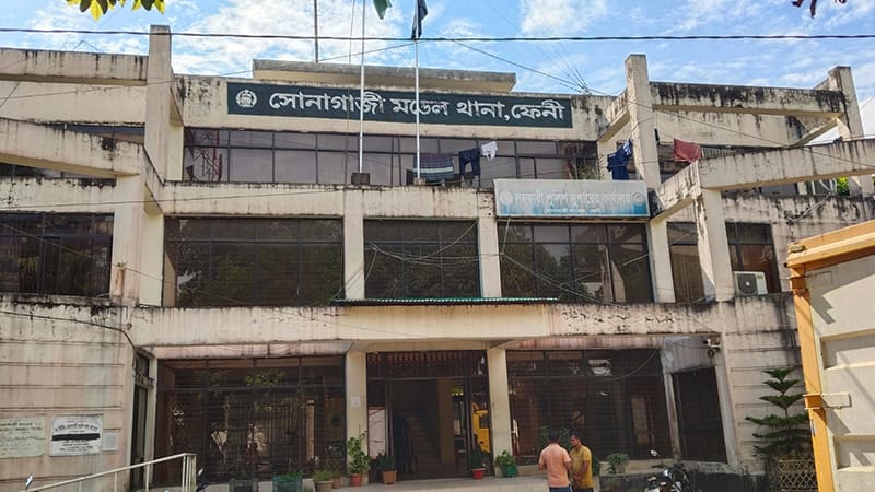 ফেনী সোনাগাজীতে স্বামী ও শাশুড়ির সাথে ঝগড়া করে গৃহবধূর আত্মহত্যা