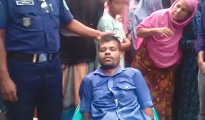 খেলার সঙ্গীদের মাঝেই শেষ হলো আমেনার শৈশব