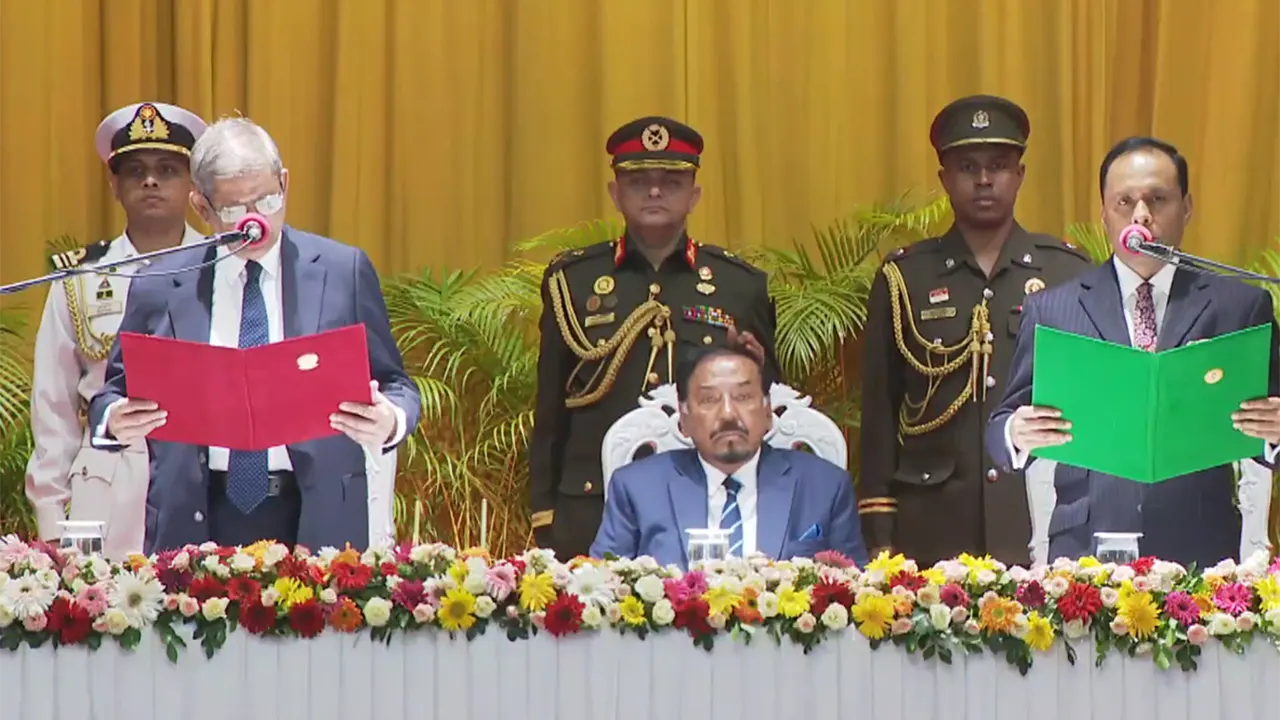 ২৩তম রাষ্ট্রপতি হিসেবে শপথ নিলেন মির্জা ফখরুল