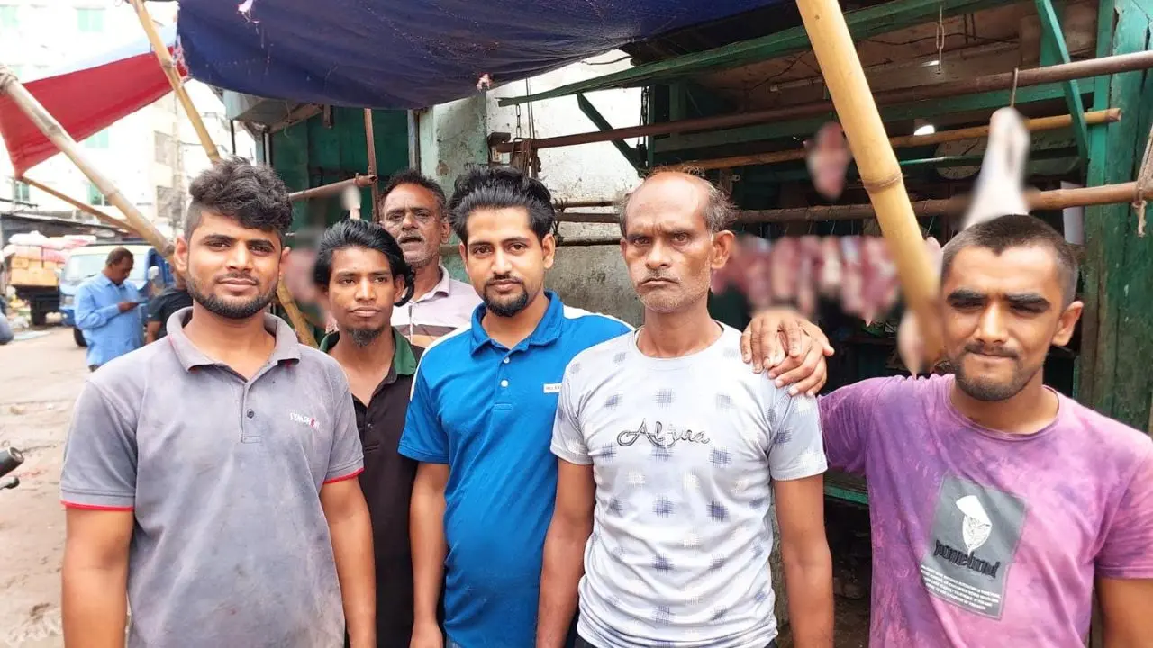 কোরবানির পশু কাটতে বিমানে ঢাকায় যান সৈয়দপুরের কসাইরা