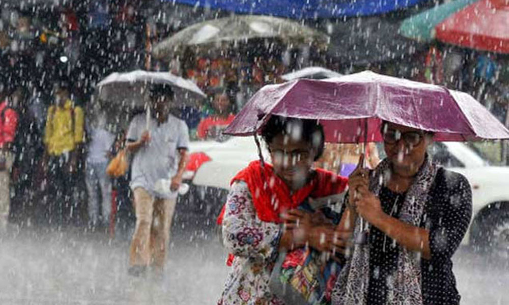 ৭ জেলায় ঝরতে পারে বৃষ্টি, নদীবন্দরে সতর্কসংকেত