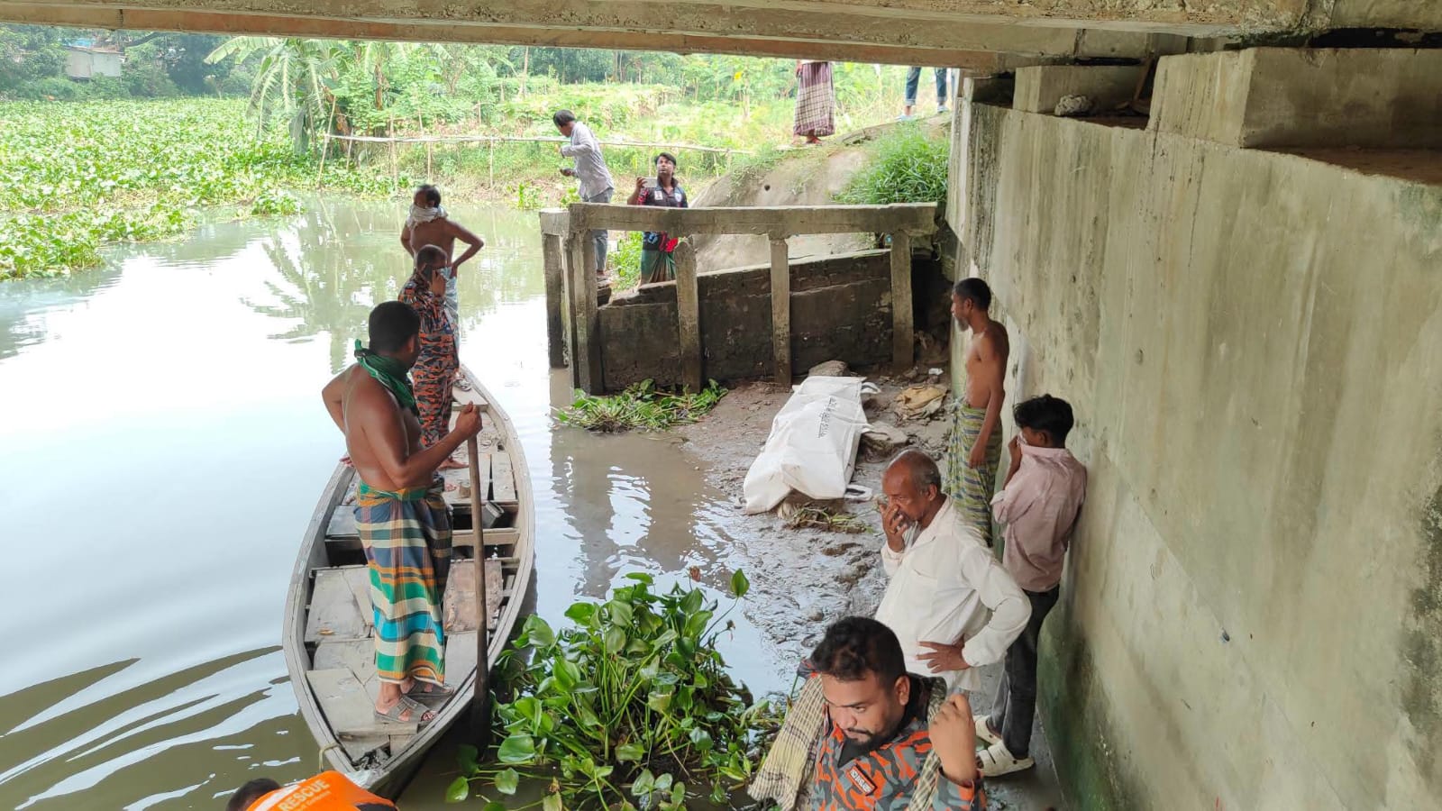মেঘনায় ট্রলার ডুবি; হেলাল উদ্দিনের মরদেহ উদ্ধারের মধ্য দিয়ে শেষ হলো চার দিনের অভিযান