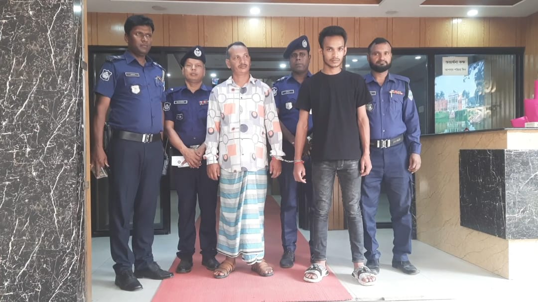 নারায়ণগঞ্জে ৫৩ রাউন্ড গুলি ও মাদক সহ গ্রেফতার ২