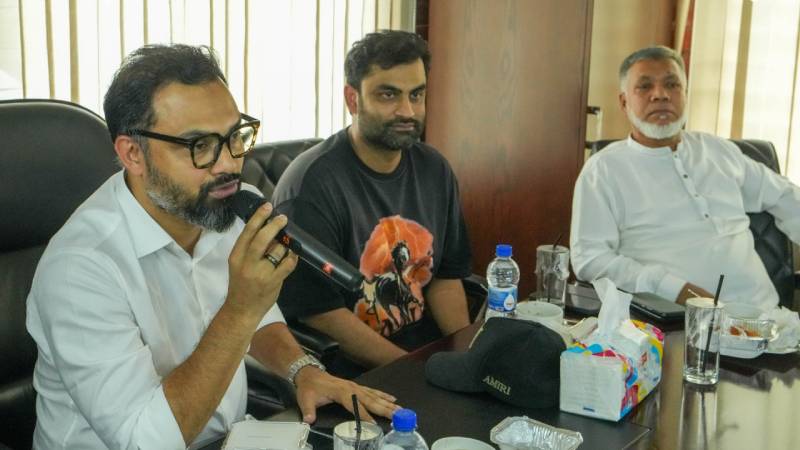 খেলাধুলা বিপিএল হবে না-খবরটি গণমাধ্যমকর্মীর কাছ থেকে জানলেন ক্রীড়া প্রতিমন্ত্রী